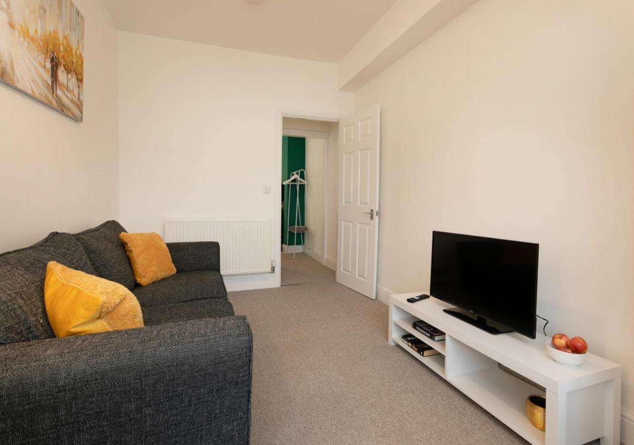 Near Hospital, Netflix, Sleeps Up To 3, Fast Wi-Fi Apartment ลินคอล์น ภายนอก รูปภาพ